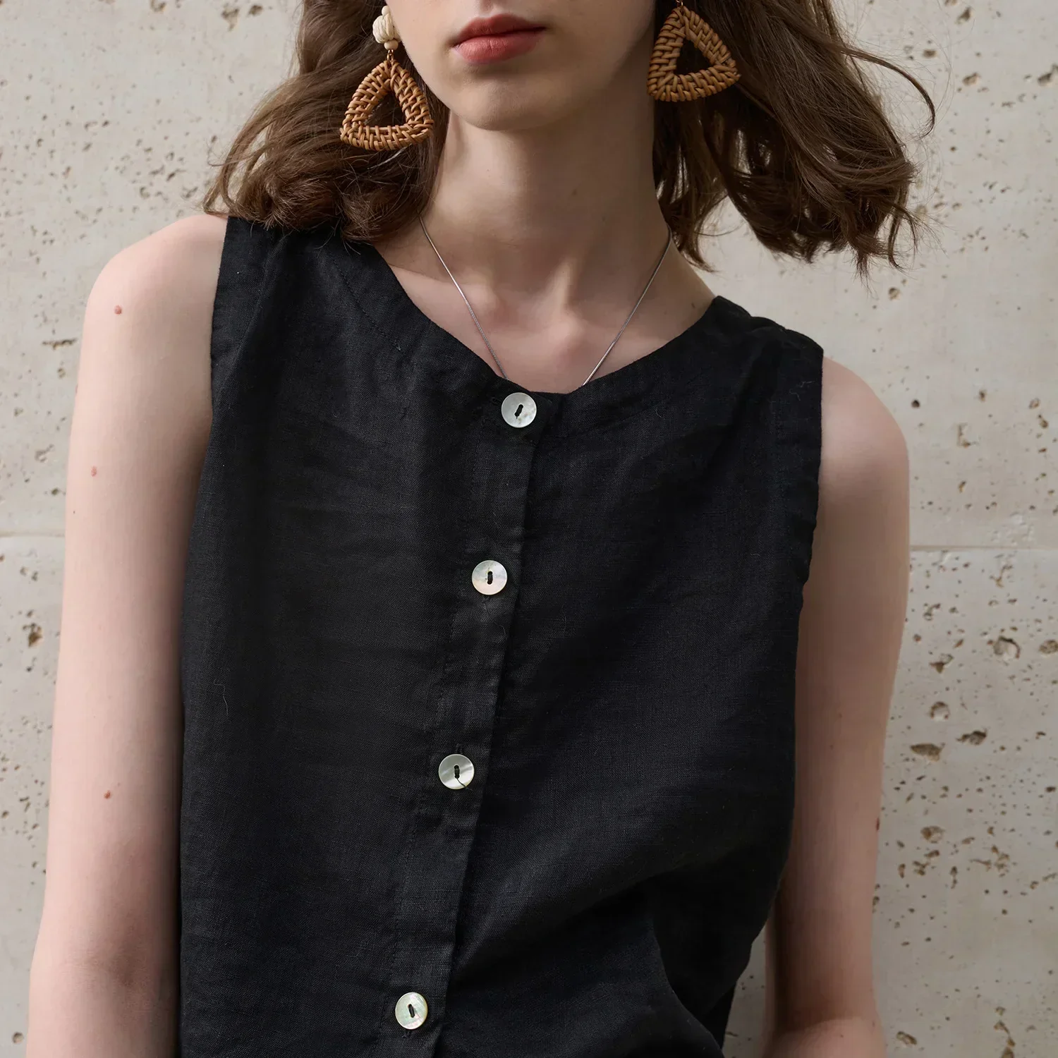 Asymetryczny leniany crop top - Image 8