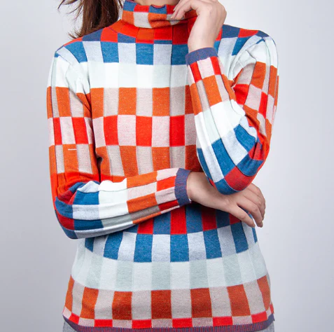 Erika - Sweter z Wysokim Kołnierzem Patchwork - Image 8