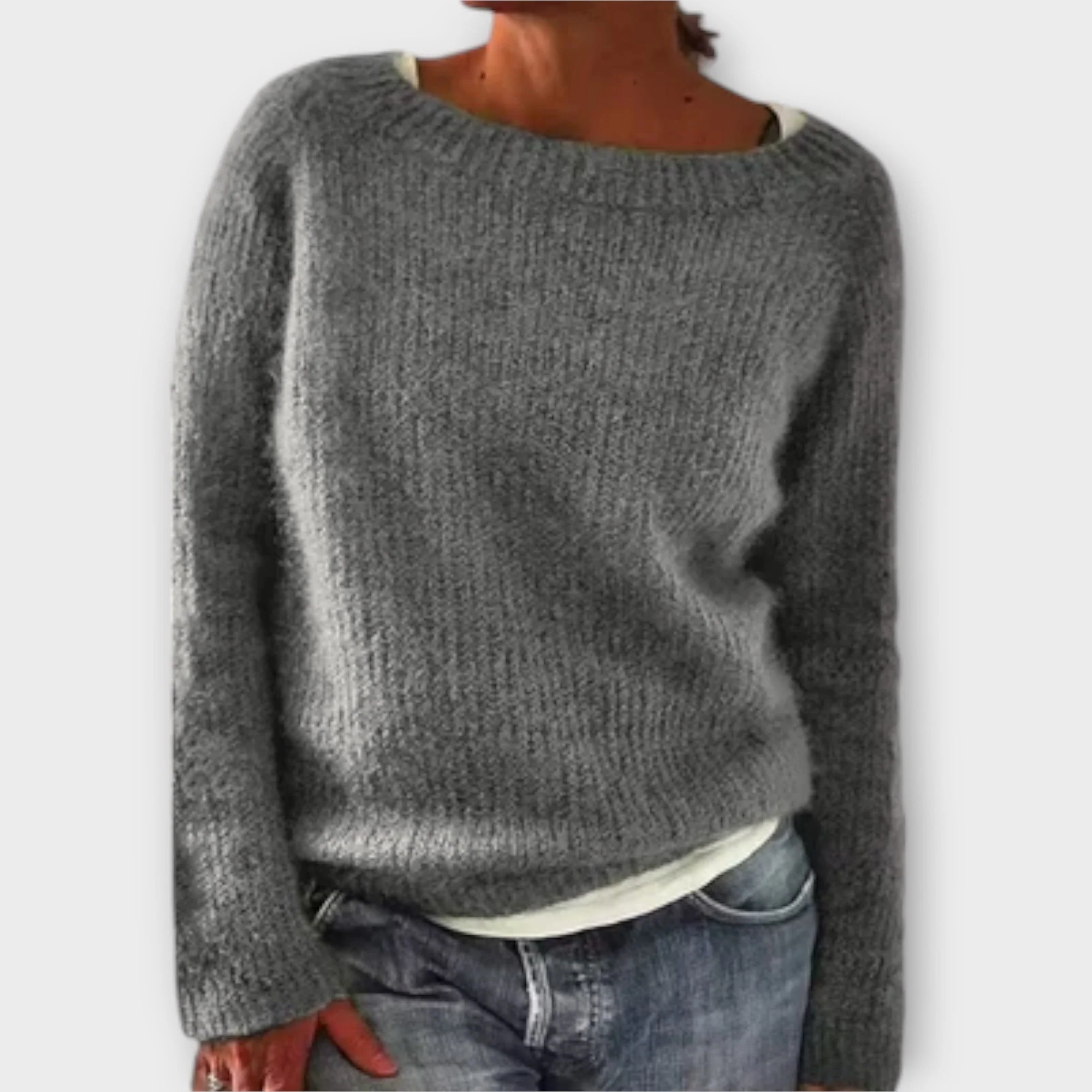 Regine – Sweter z Gładkiej Dzianiny - Image 2